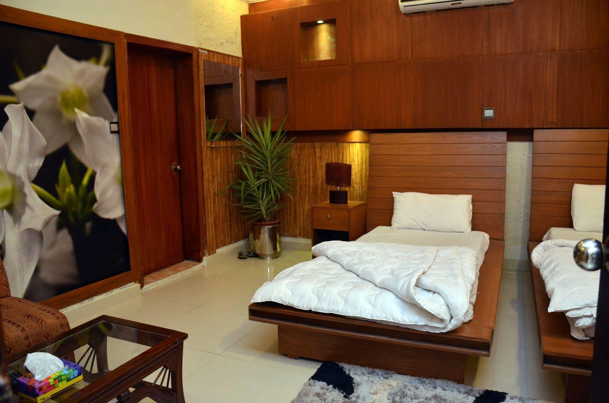 Gofas Lodge Islamabad Extérieur photo