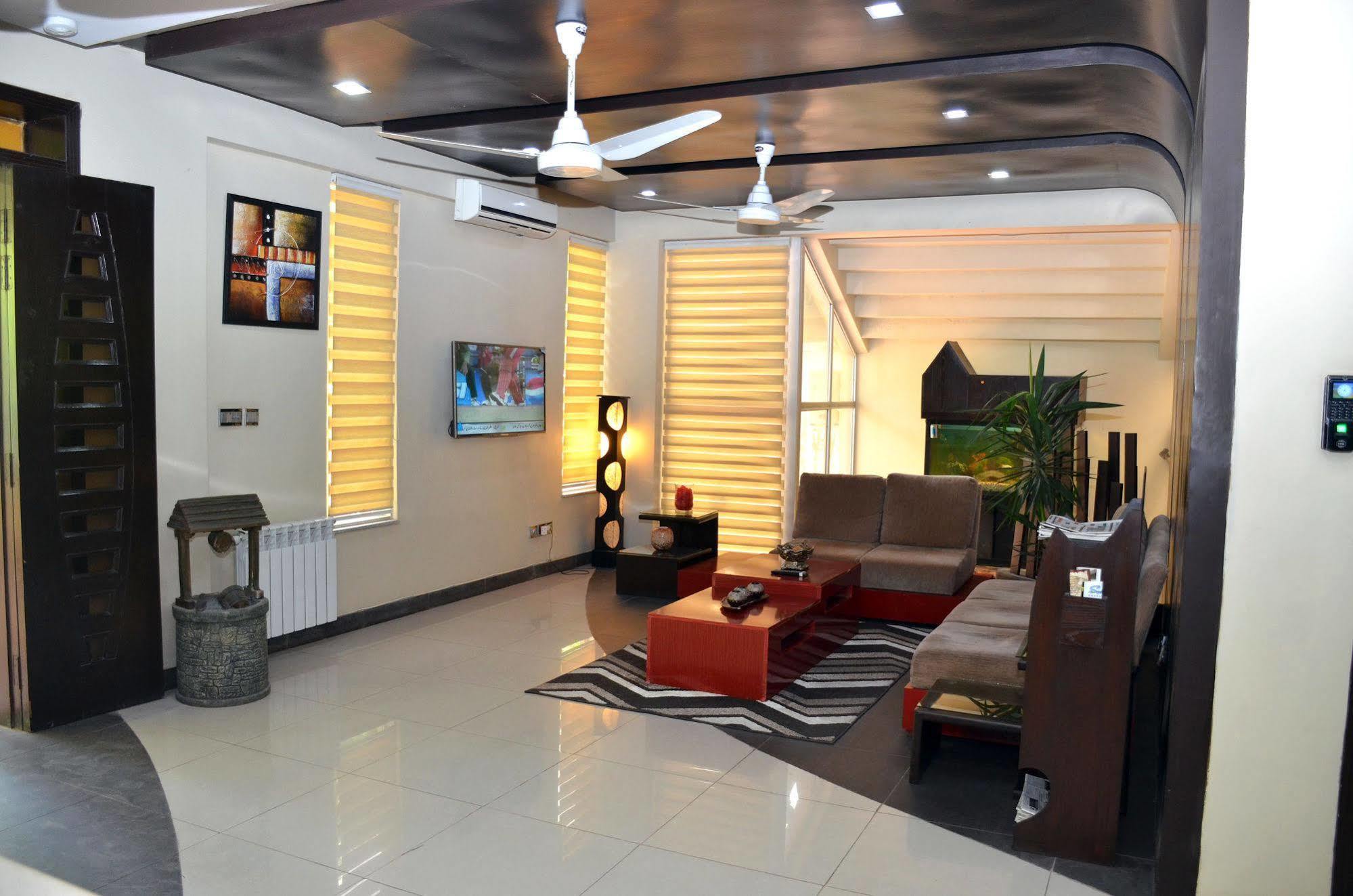 Gofas Lodge Islamabad Extérieur photo