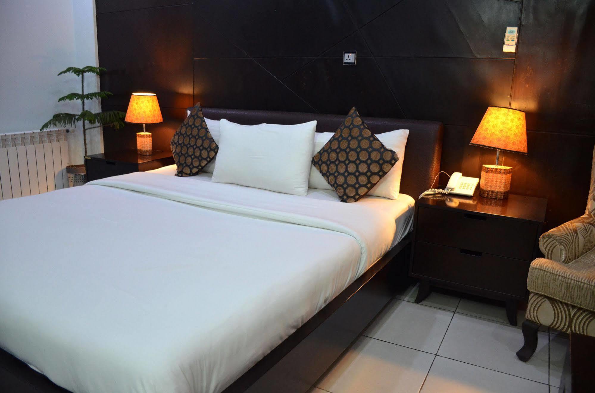 Gofas Lodge Islamabad Extérieur photo