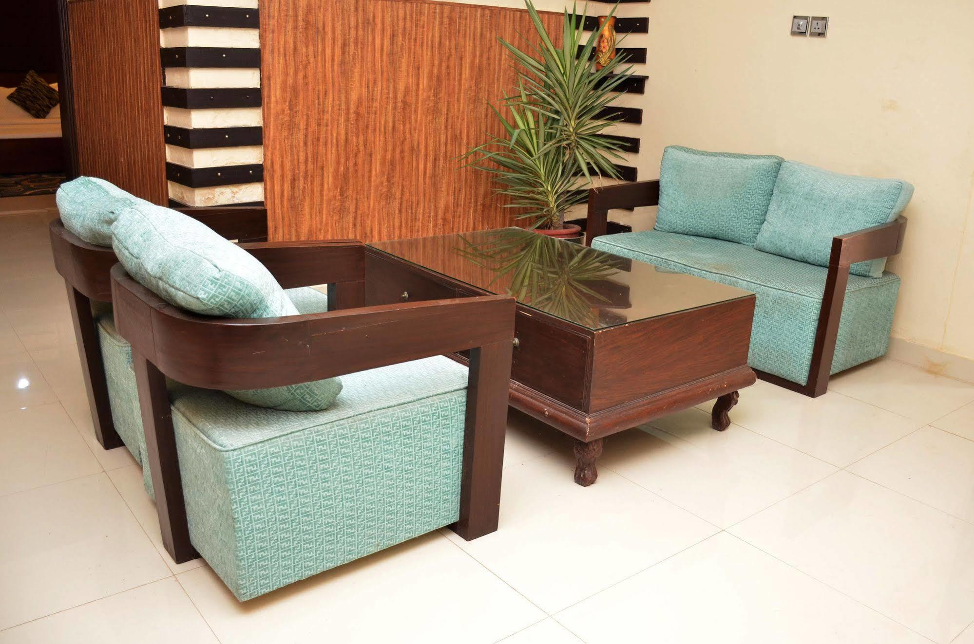 Gofas Lodge Islamabad Extérieur photo