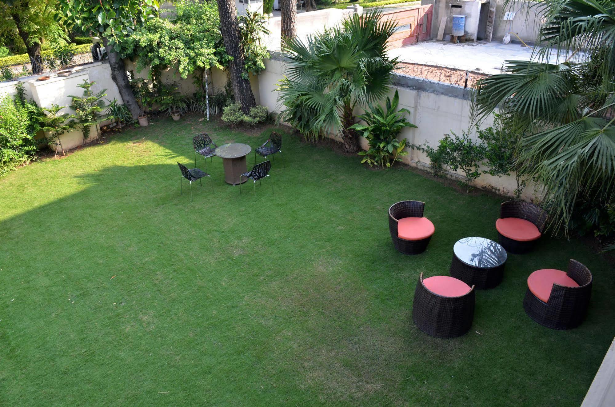 Gofas Lodge Islamabad Extérieur photo