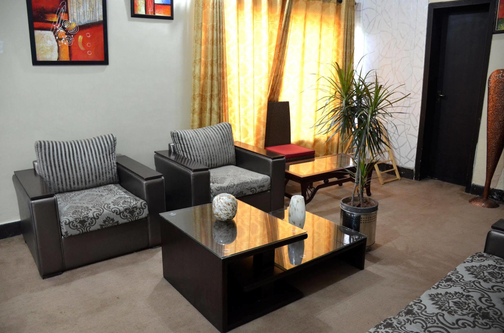 Gofas Lodge Islamabad Extérieur photo